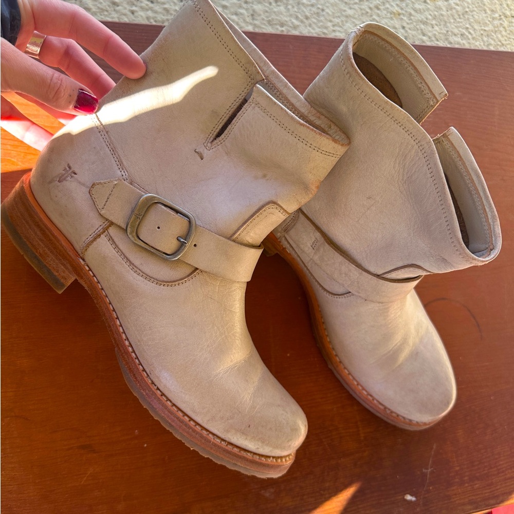Frye Veronica Bootie, color: natural, size 8.5. Never worn!